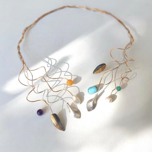 Allegria ll - Moderne spang ketting met parels, zilver, goud en edelstenen