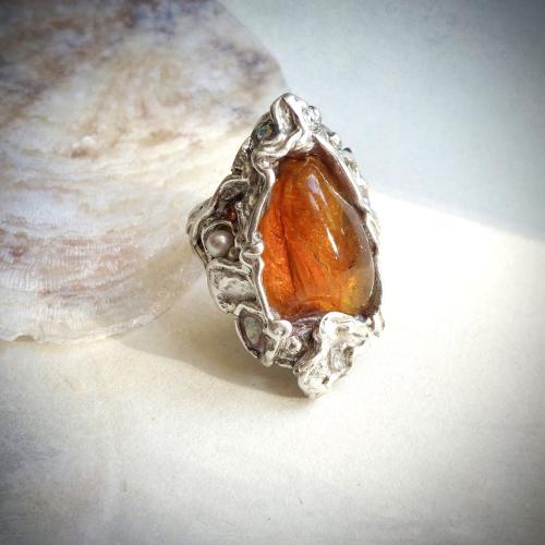 Amber Tsarina Med - Zilveren ring met barnsteen