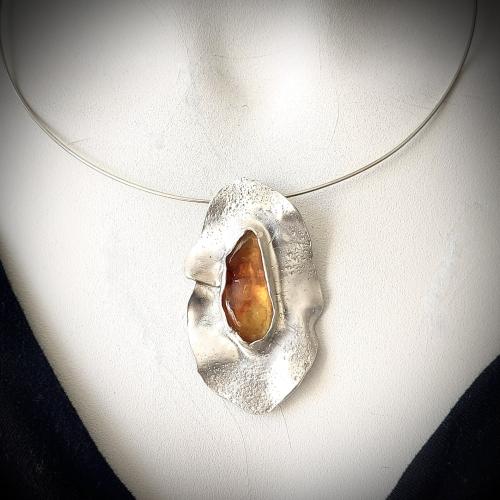 Ambre - Zilveren hanger met Amber