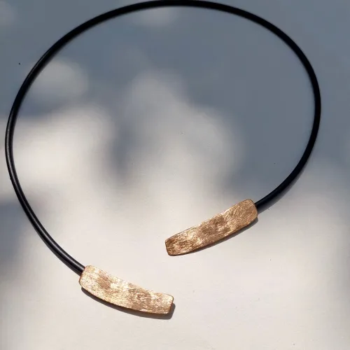Armónia 2.0 - Unieke goudkleurige asymmeterische design ketting 