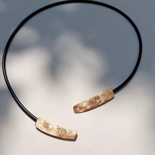 Armónia 2.0 - Unieke goudkleurige asymmeterische design ketting 