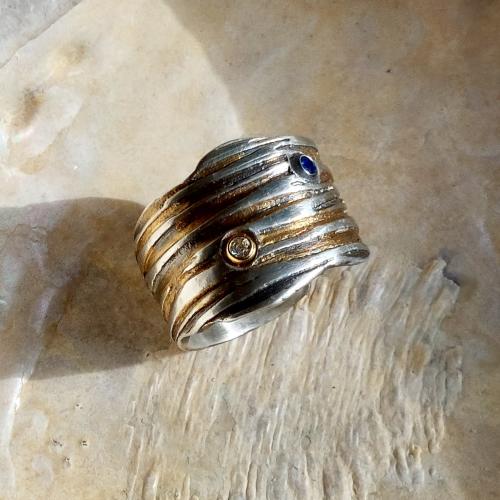 Avanti - Aparte zilveren ring met diamant, saffier en goud