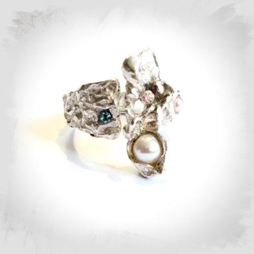 Avonture - Zilveren grote ring met Parels, Topaas en Chrystal