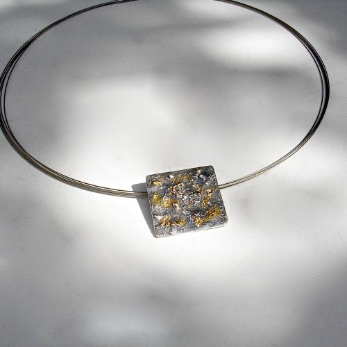 Belleza - vierkante zilveren designhanger met goud