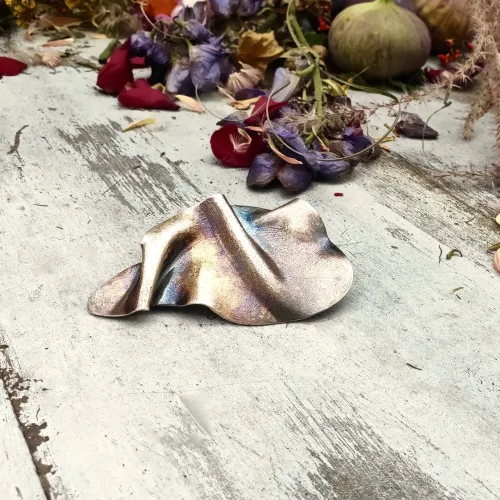 Cayendo - Unieke zilveren sculpturale broche