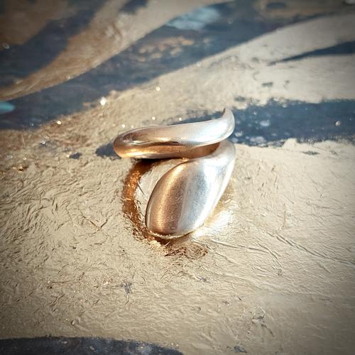 Chispa - Goudkleurige statement ring