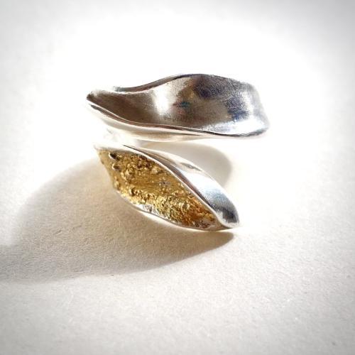 Cobrir - Zilveren aparte ring met 24 krt goud
