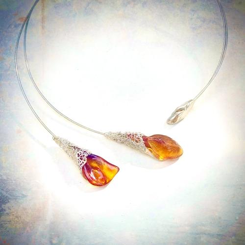 Amber Due - Zilveren asymmetrisch collier met Amber