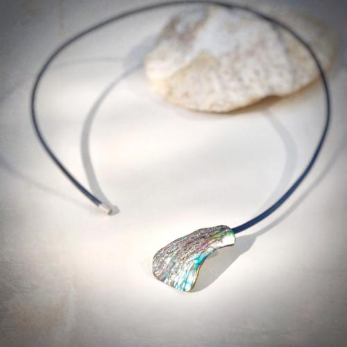 Elegante - Paua Shell aan spang