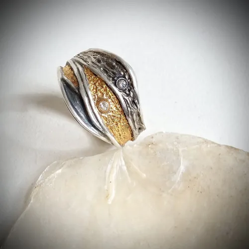 Emaranhado - Zilveren ring met goud en diamantjes