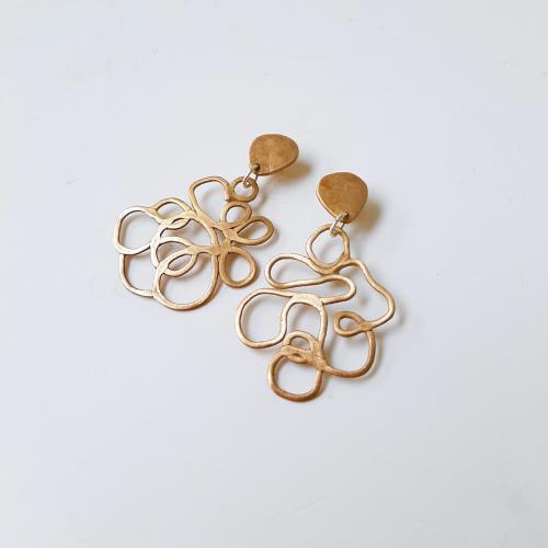 Foliage - Goudkleurige fijne oorhangers