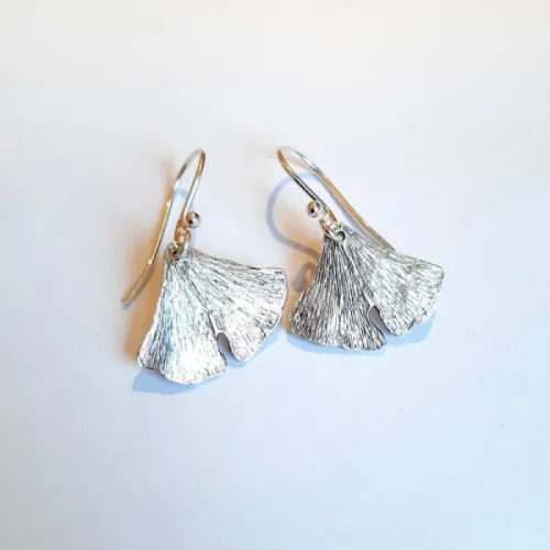 Ginkgo Silver - Zilveren oorhangertjes