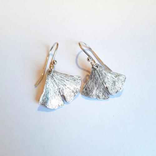Ginkgo Silver - Zilveren oorhangertjes