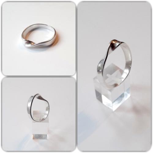 Möbius - Zilveren moderne design ring