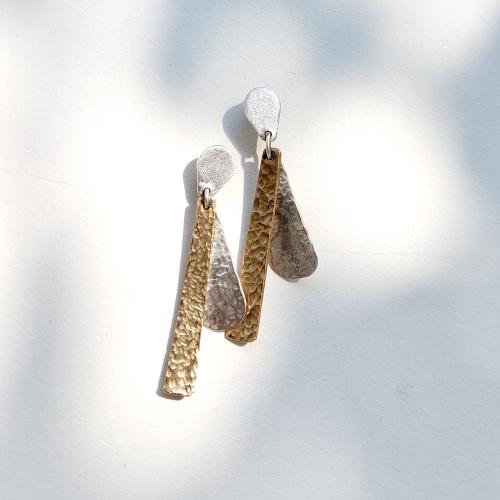 Nice Nice - Lange design oorhangers - zilver en goudkleur