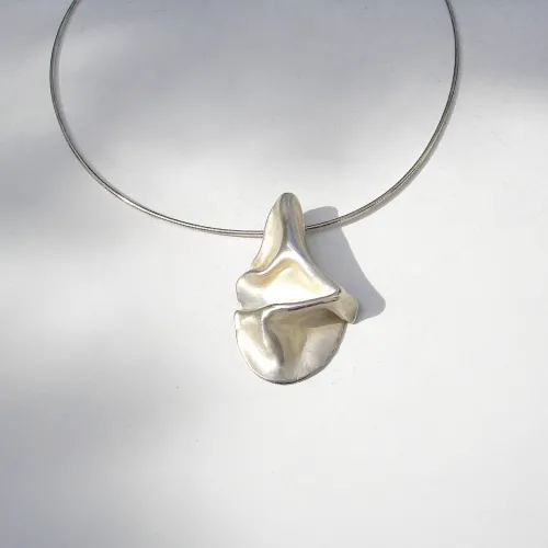 Piegare - Unieke zilveren design hanger