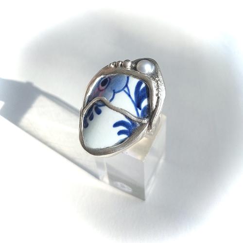 Royal - Zilveren ring met Delftsblauw en parel
