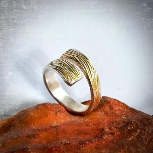Salto Piu - Elegante zilveren ring met 24 krt goud