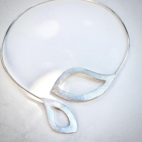 Serendipity - Zilveren asymmetrische collier