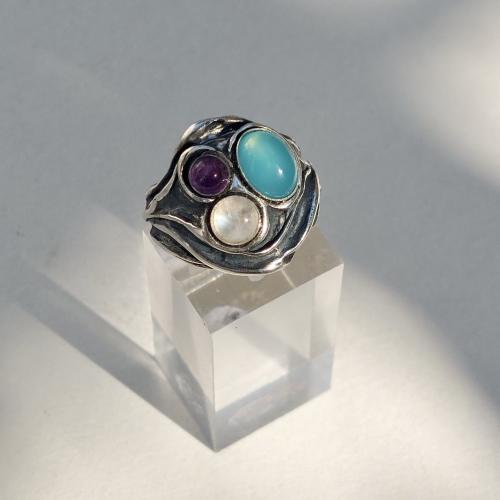Treasure Chalcedoon - Zilveren ring met chalcedoon, maansteen en amethist