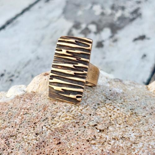 Yoruba - Goudkleurige designring